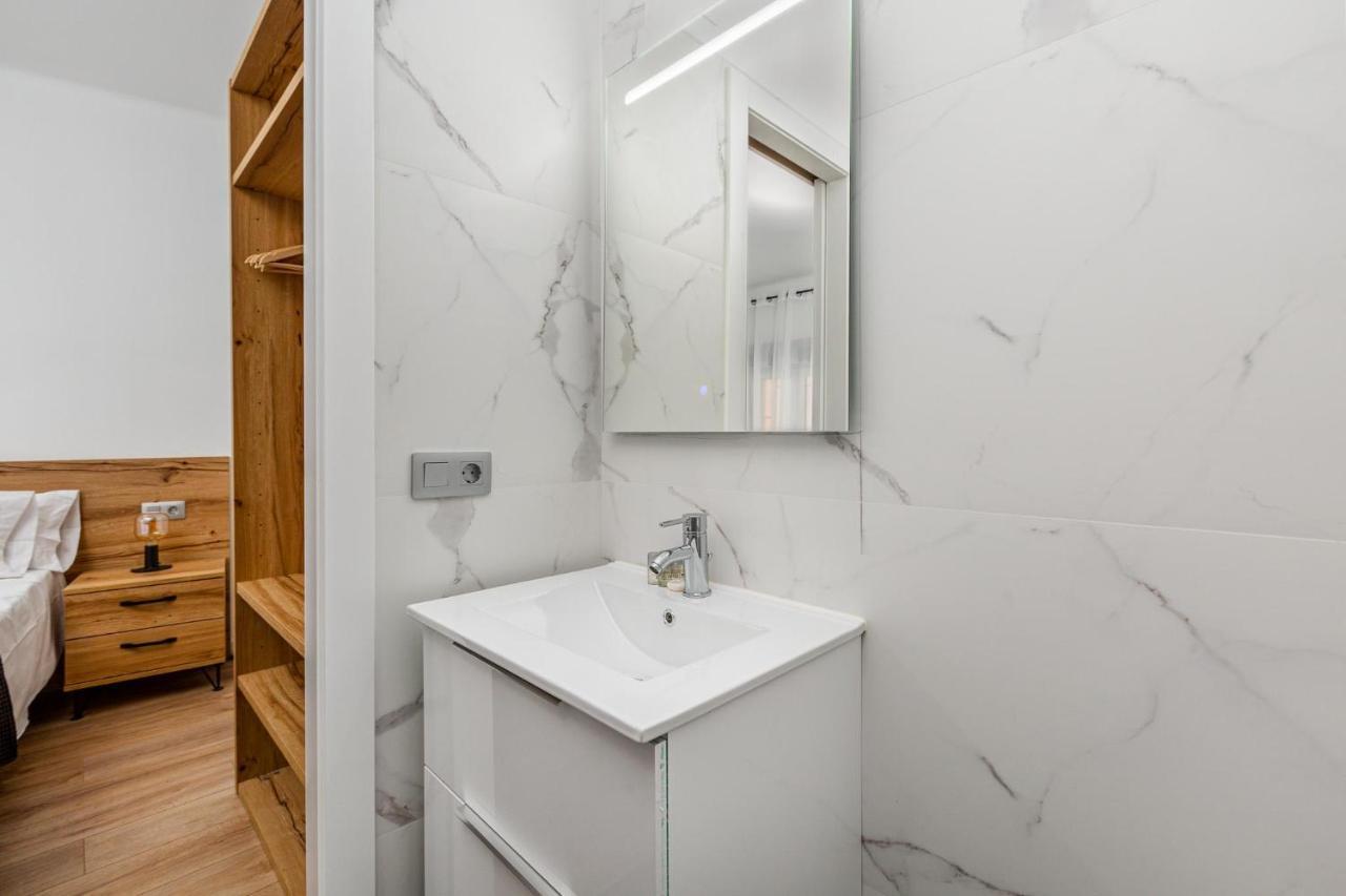 Ferienwohnung Simply Stunning - Hidden Gem, Heart Of Poble Sec Barcelona Exterior foto