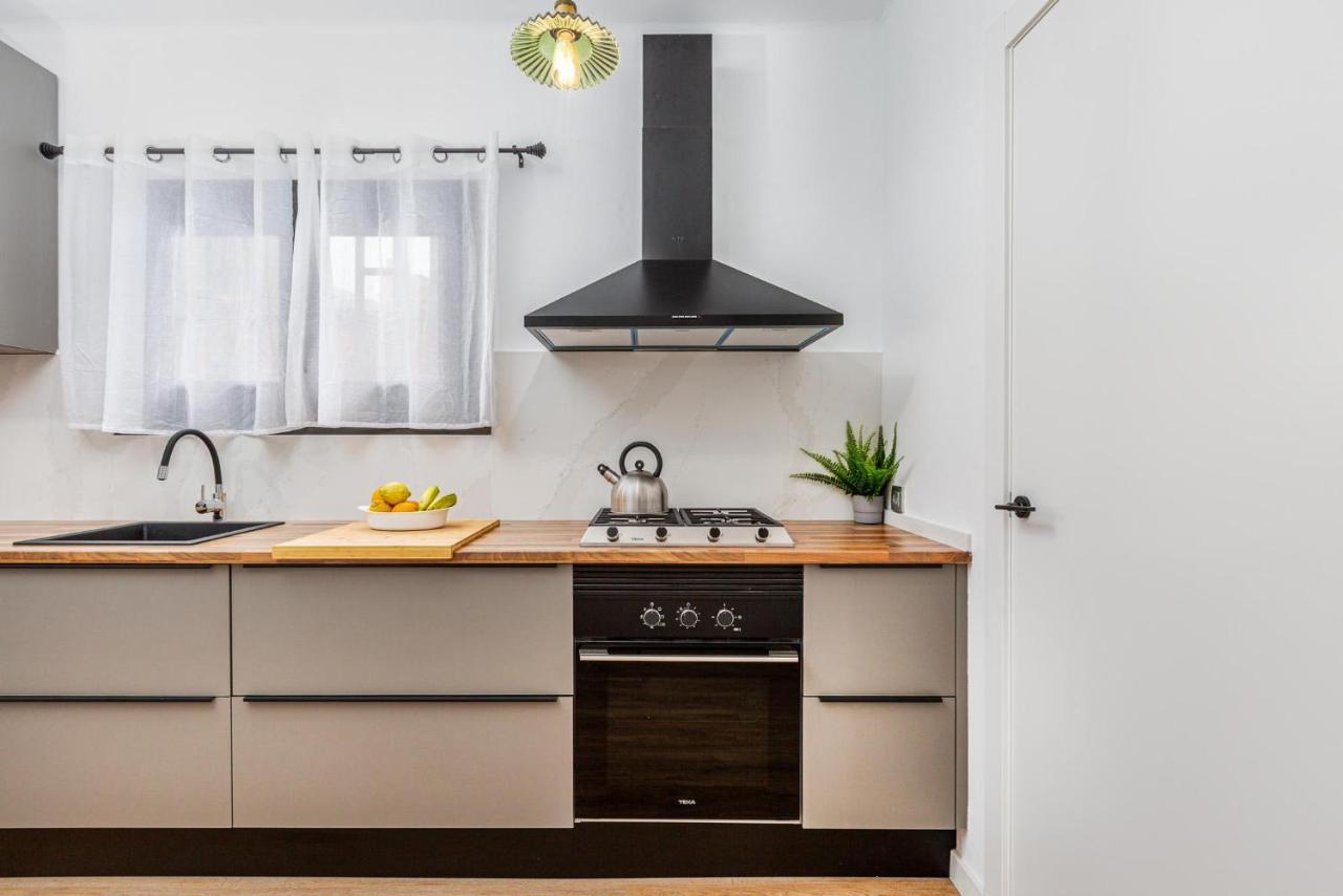 Ferienwohnung Simply Stunning - Hidden Gem, Heart Of Poble Sec Barcelona Exterior foto